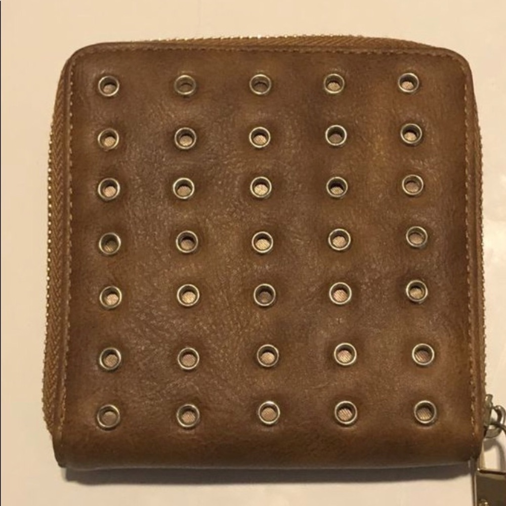 Deaux Lux Hudson Zip Around Wallet